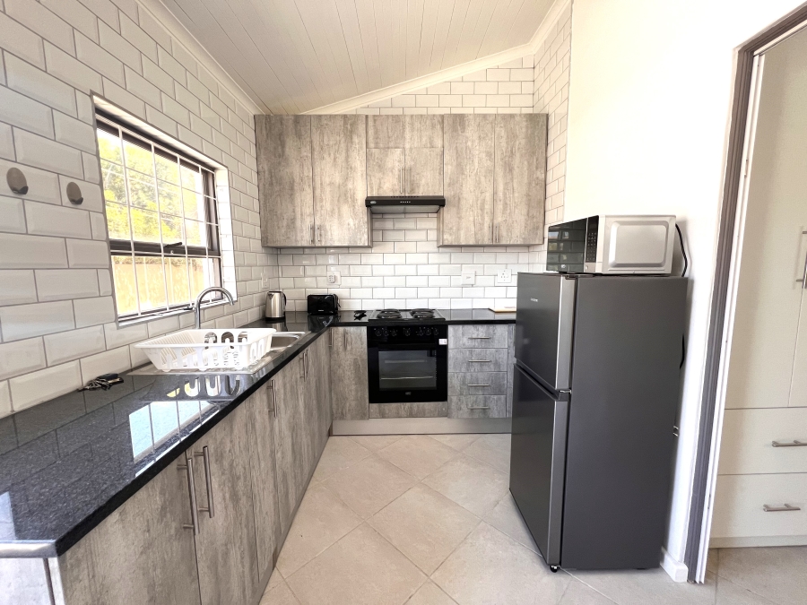 To Let 1 Bedroom Property for Rent in Flamingo Vlei Western Cape